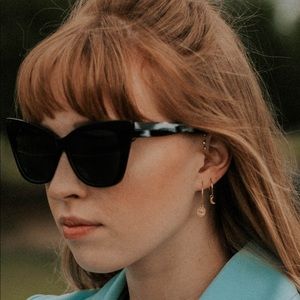 Meet your Posher, Ella